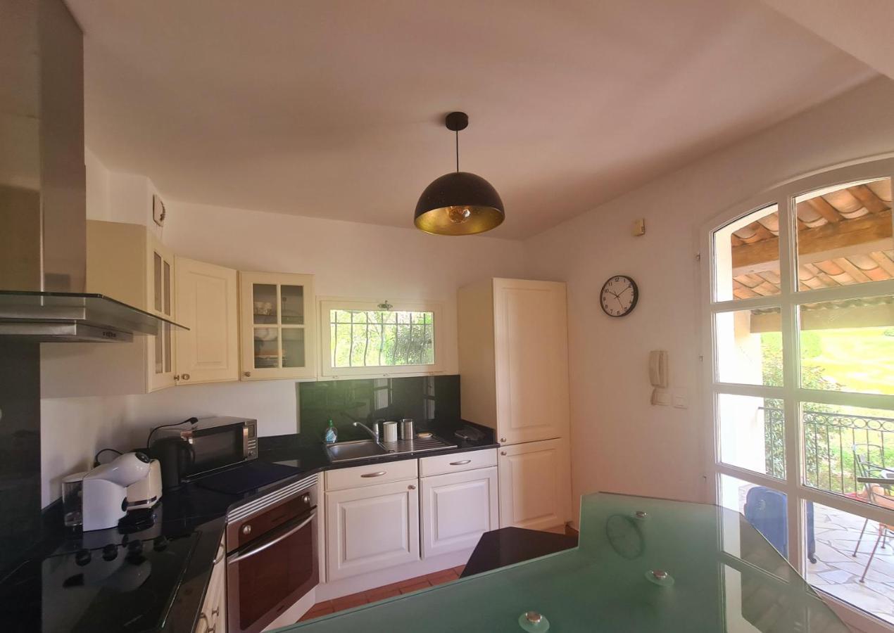 Superbe Villa-Domaine Avec Golf Piscine Et Tennis Saint-Cyr-sur-Mer Εξωτερικό φωτογραφία