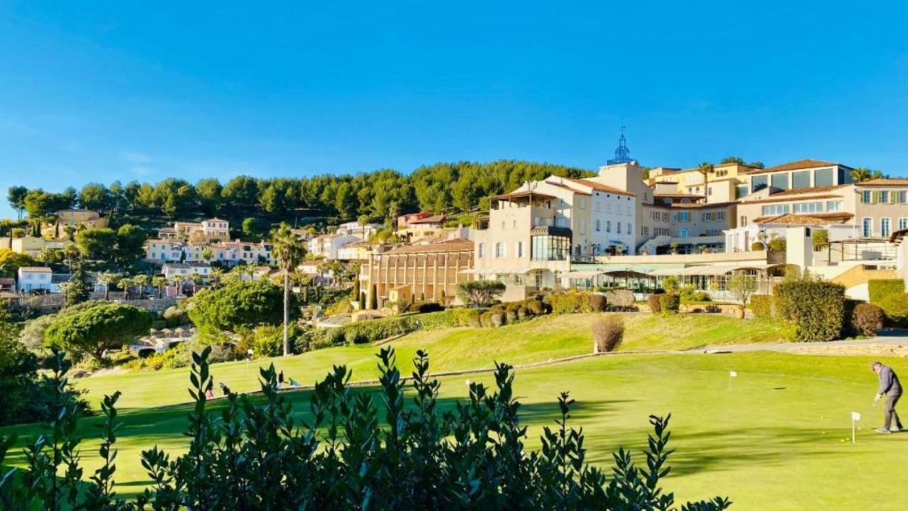 Superbe Villa-Domaine Avec Golf Piscine Et Tennis Saint-Cyr-sur-Mer Εξωτερικό φωτογραφία
